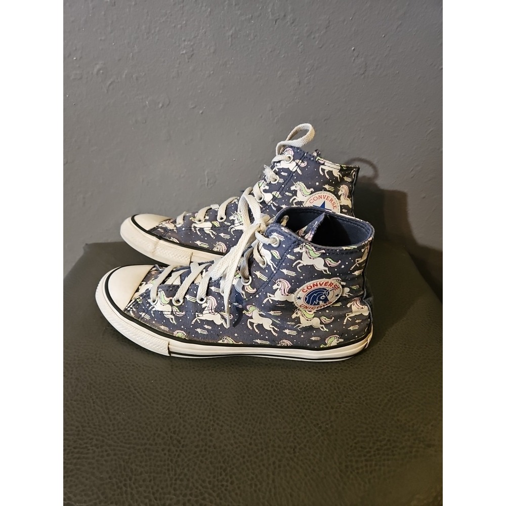 Converse Unicon Sneakers Womens Size 6 Unicorn Pattern black great cond (S107